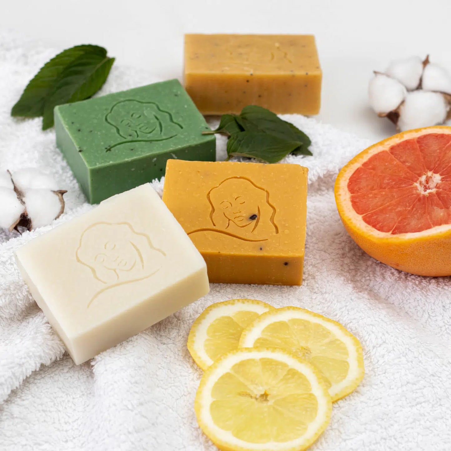 Laboratoire Haut-Segala Body and face Soap